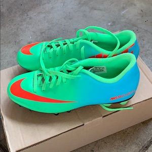 NIKE MERCURIAL SOCCER CLEATS